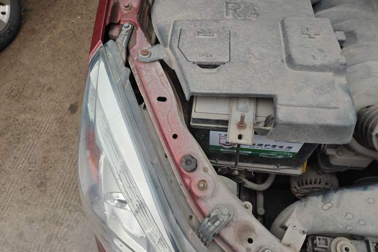 Used BAIC Weiwang M20 2013 1.5L Power Type BJ415A Engine Bay Right