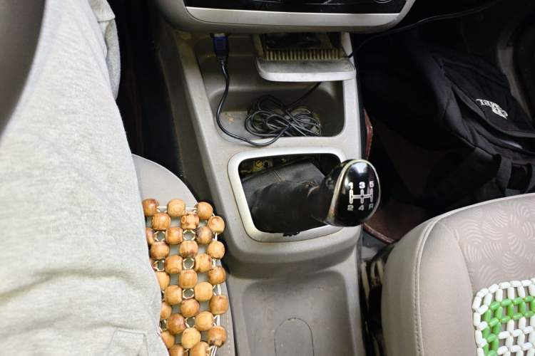 Used BAIC Weiwang M20 2013 1.5L Power Type BJ415A Gear Lever