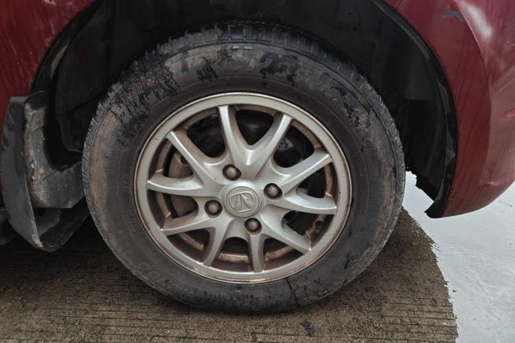 Used BAIC Weiwang M20 2013 1.5L Power Type BJ415A Right Front Wheel Hub