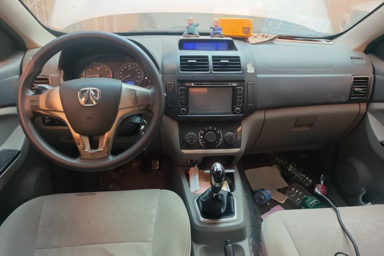 Used BAIC Weiwang M20 2013 1.5L Power Type BJ415A Center Console
