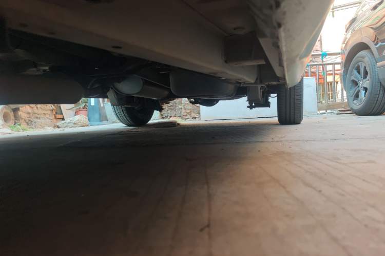 Used BAIC Weiwang M20 2013 1.5L Power Type BJ415A Chassis Front Left