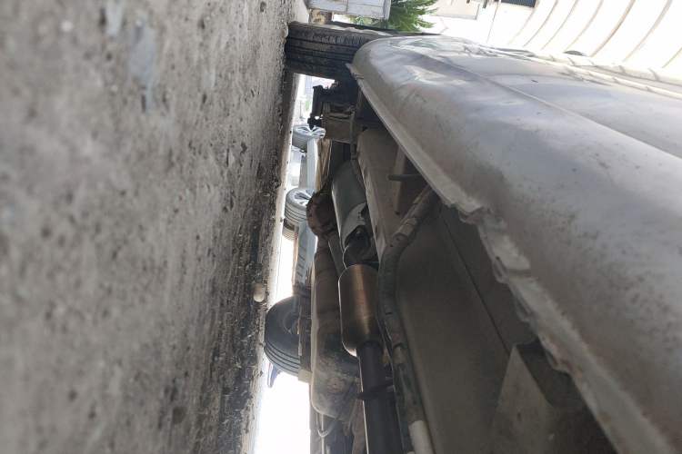 Used BAIC Weiwang M20 2013 1.5L Power Type BJ415A Chassis Front Right