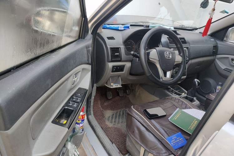 Used BAIC Weiwang M20 2013 1.5L Power Type BJ415A Driver Seat