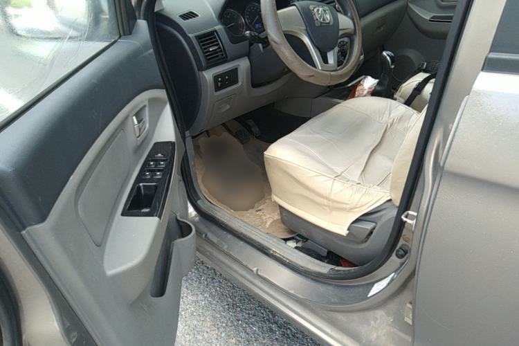 Used BAIC Weiwang M20 2013 1.5L Power Type BJ415A Driver Seat