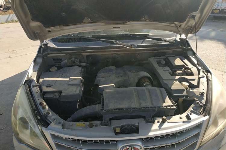 Used BAIC Weiwang M20 2013 1.5L Prestige Version BJ415B Engine Bay