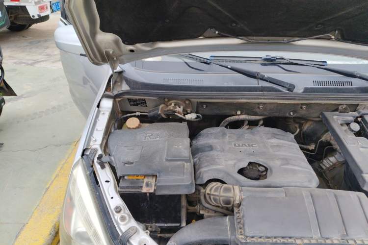 Used BAIC Weiwang M20 2013 1.5L Power Type BJ415A Engine Bay Right