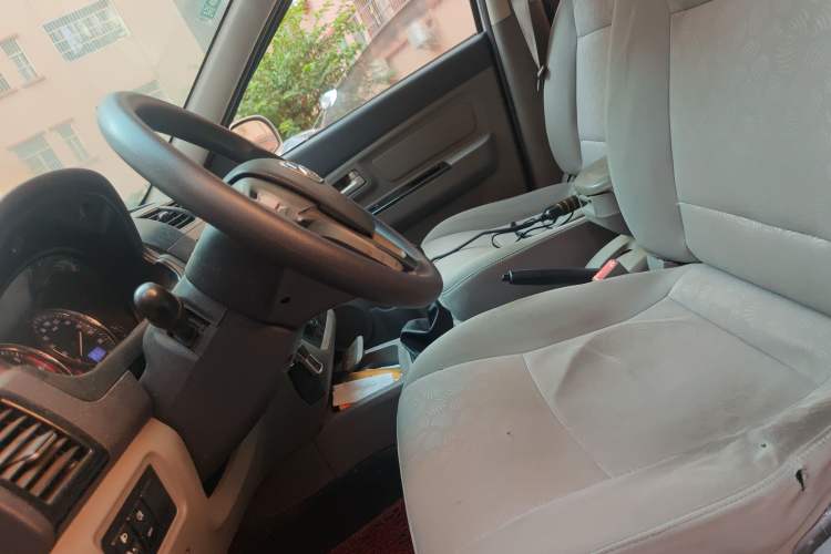 Used BAIC Weiwang M20 2013 1.5L Power Type BJ415A Left Front Seat