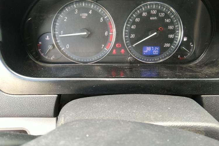 Used BAIC Weiwang M20 2013 1.5L Power Type BJ415A Odometer Close Up