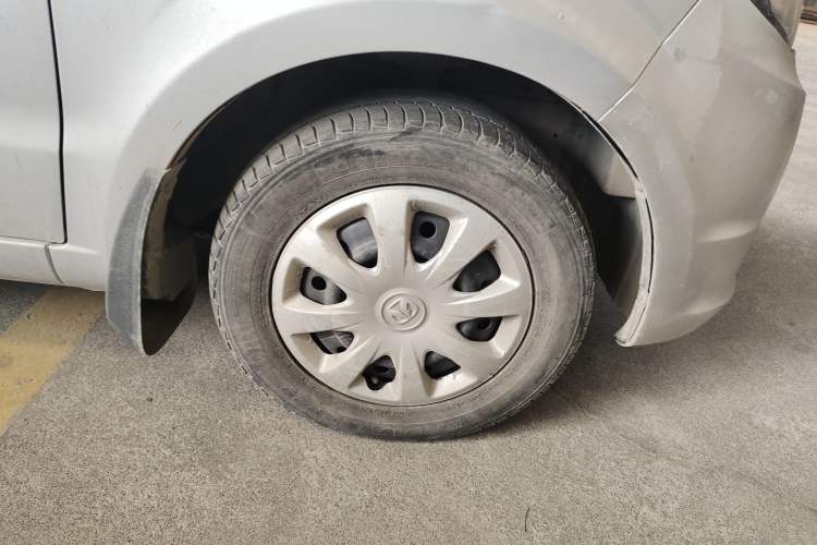 Used BAIC Weiwang M20 2013 1.5L Power Type BJ415A Right Front Wheel Hub