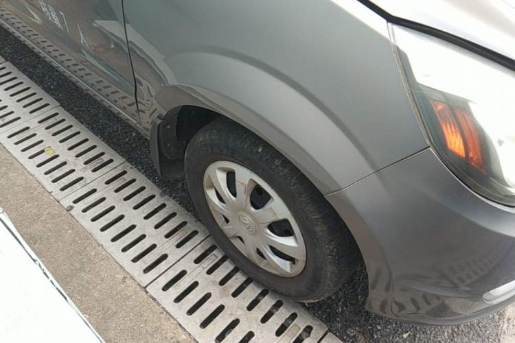 Used BAIC Weiwang M20 2013 1.5L Power Type BJ415A Right Front Wheel Hub