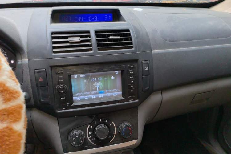 Used BAIC Weiwang M20 2014 1.5L Comfort Version BJ415B Audio And AC Panel