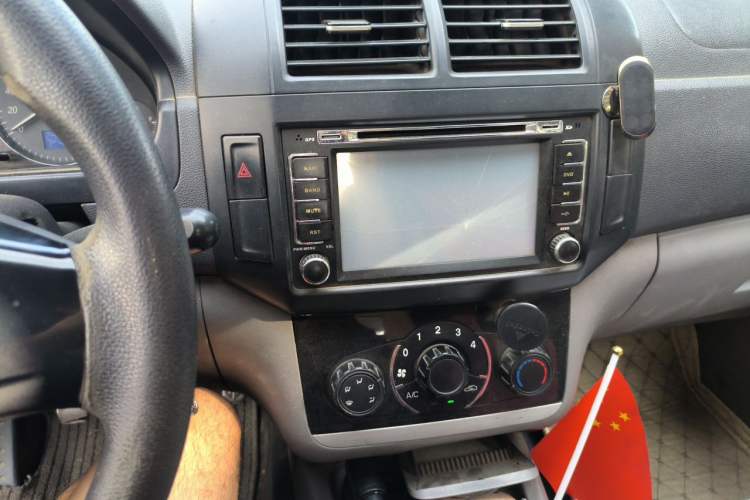 Used BAIC Weiwang M20 2014 1.5L practical type BJ415A Audio And AC Panel