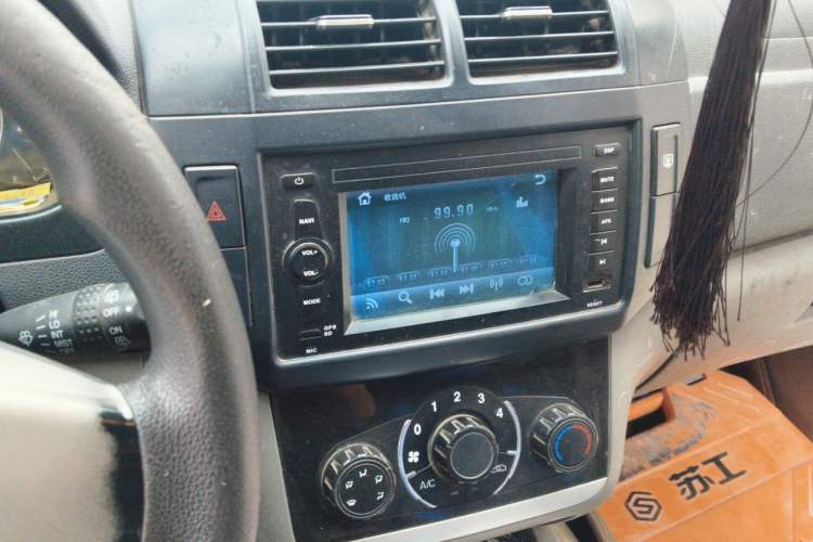 Used BAIC Weiwang M20 2014 1.5L Comfort Version BJ415B Audio And AC Panel