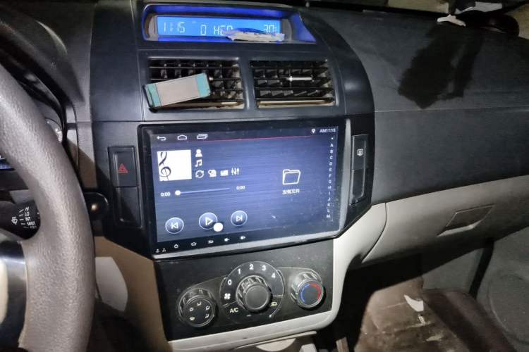 Used BAIC Weiwang M20 2014 1.5L Comfort Version BJ415B Audio And AC Panel