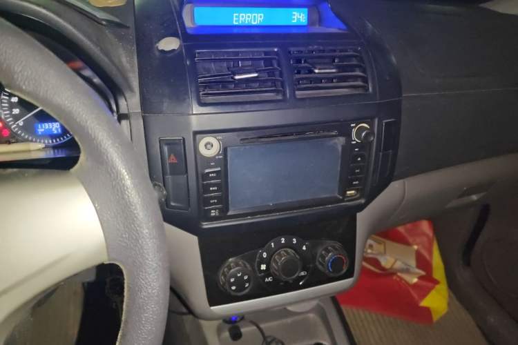 Used BAIC Weiwang M20 2014 1.5L practical type BJ415A Audio And AC Panel