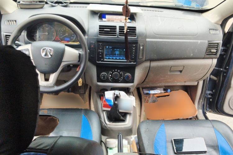 Used BAIC Weiwang M20 2014 1.5L Comfort Version BJ415B Center Console
