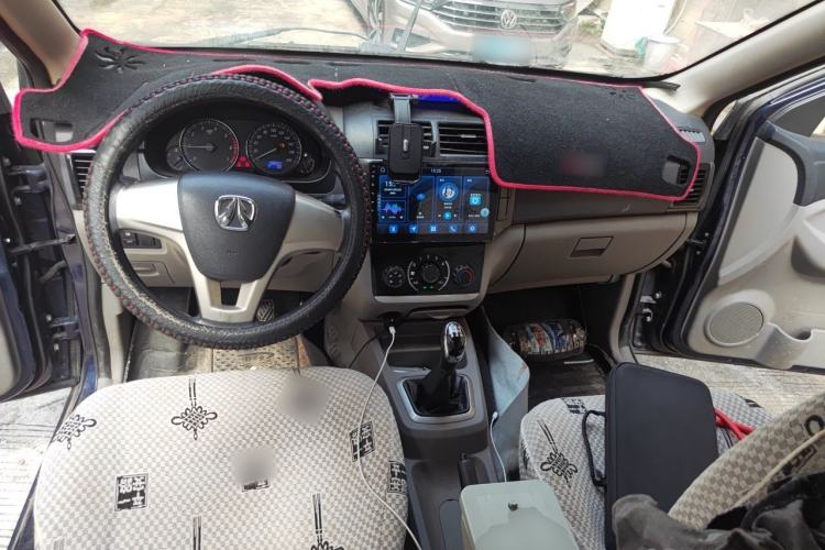 Used BAIC Weiwang M20 2014 1.5L practical type BJ415A Center Console