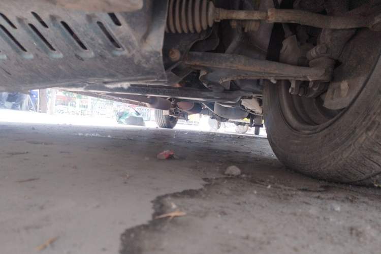 Used BAIC Weiwang M20 2014 1.5L practical type BJ415A Chassis Front Left