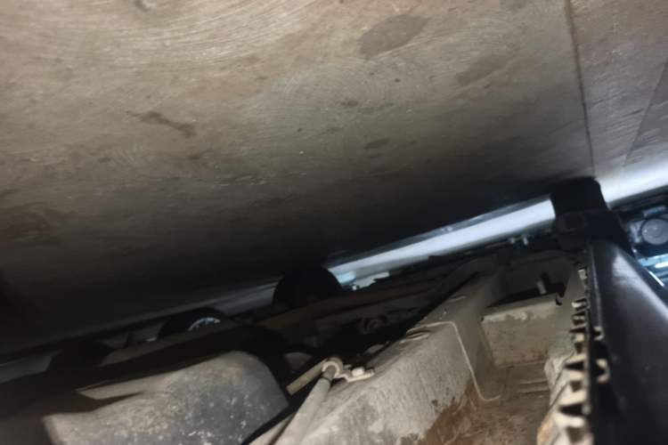 Used BAIC Weiwang M20 2014 1.5L practical type BJ415A Chassis Rear Left