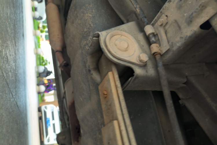 Used BAIC Weiwang M20 2014 1.5L practical type BJ415A Chassis Rear Left