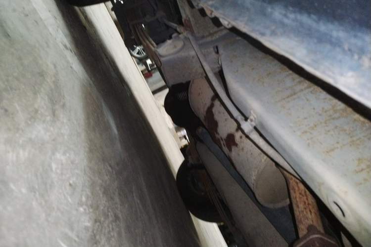Used BAIC Weiwang M20 2014 1.5L practical type BJ415A Chassis Rear Right