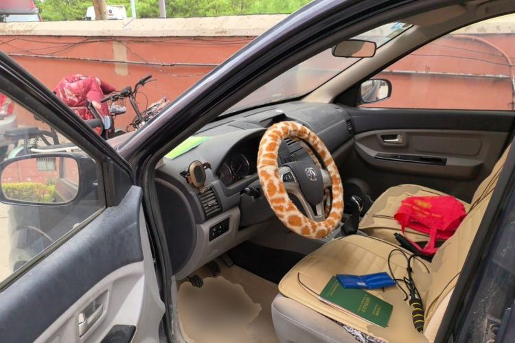 Used BAIC Weiwang M20 2014 1.5L Comfort Version BJ415B Driver Seat