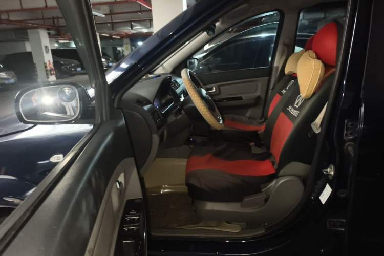 Used BAIC Weiwang M20 2014 1.5L practical type BJ415A Driver Seat