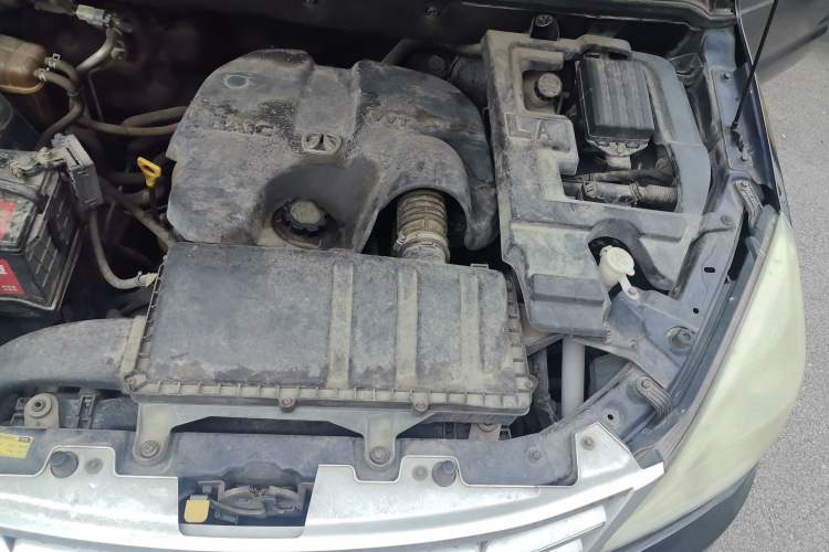 Used BAIC Weiwang M20 2014 1.5L Comfort Version BJ415B Engine Bay Left