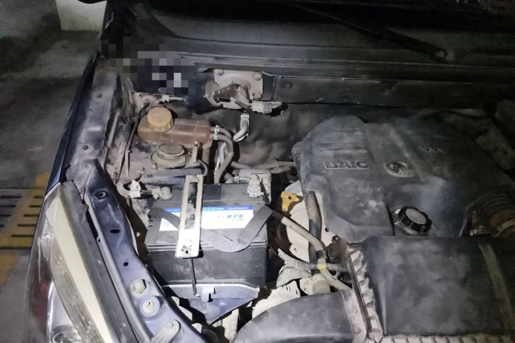 Used BAIC Weiwang M20 2014 1.5L Comfort Version BJ415B Engine Bay Right