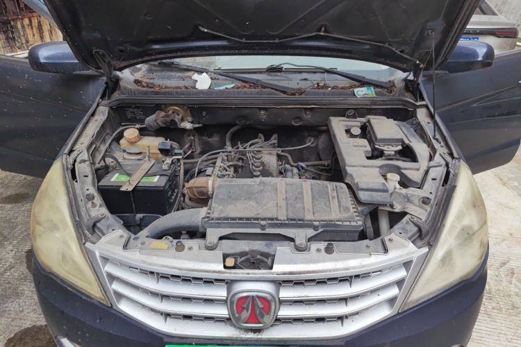 Used BAIC Weiwang M20 2014 1.5L practical type BJ415A Engine Bay