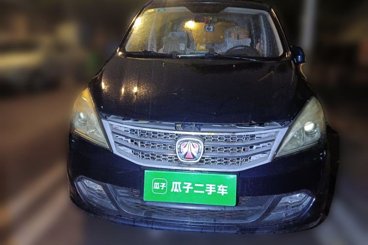 Used BAIC Weiwang M20 2014 1.5L Standard Version BJ415B Front