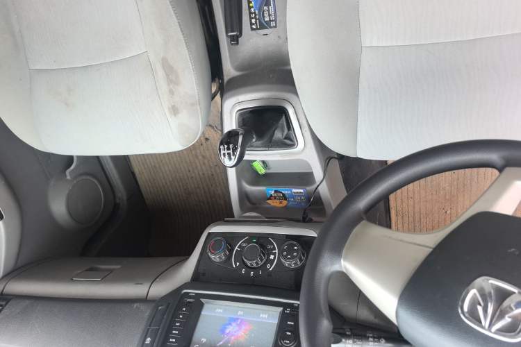 Used BAIC Weiwang M20 2014 1.5L Comfort Version BJ415B Gear Lever