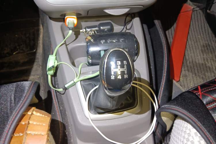 Used BAIC Weiwang M20 2014 1.5L Standard Version BJ415B Gear Lever