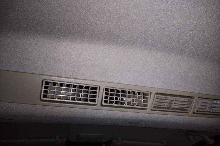 Used BAIC Weiwang M20 2014 1.5L practical type BJ415A Headliner