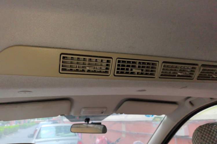 Used BAIC Weiwang M20 2014 1.5L Comfort Version BJ415B Headliner
