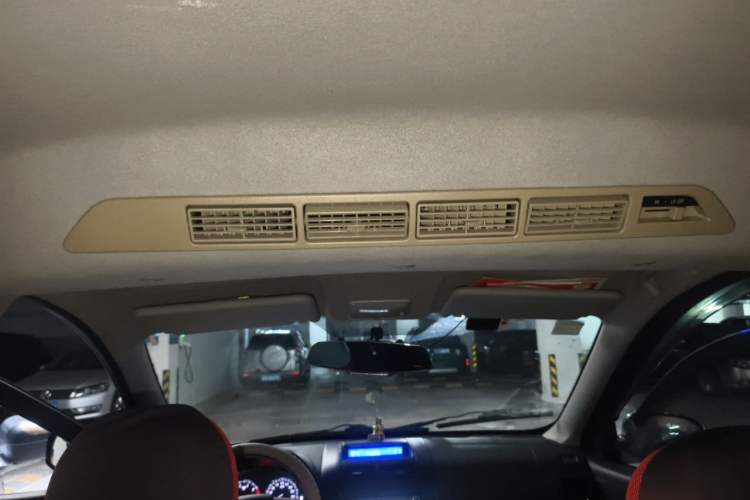 Used BAIC Weiwang M20 2014 1.5L practical type BJ415A Headliner