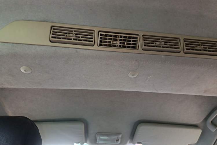 Used BAIC Weiwang M20 2014 1.5L Basic Version BJ415B Headliner