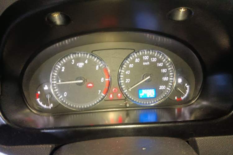Used BAIC Weiwang M20 2014 1.5L Standard Version BJ415B Instrument Cluster