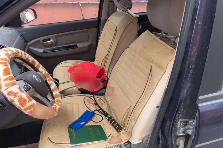 Used BAIC Weiwang M20 2014 1.5L Comfort Version BJ415B Left Front Seat