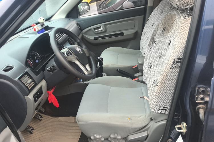 Used BAIC Weiwang M20 2014 1.5L Comfort Version BJ415B Left Front Seat