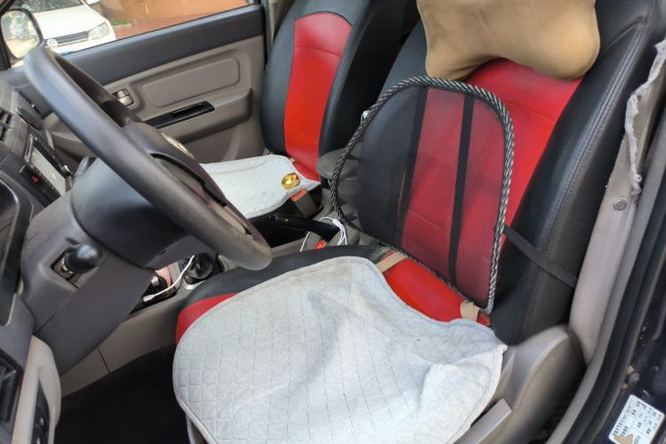 Used BAIC Weiwang M20 2014 1.5L practical type BJ415A Left Front Seat