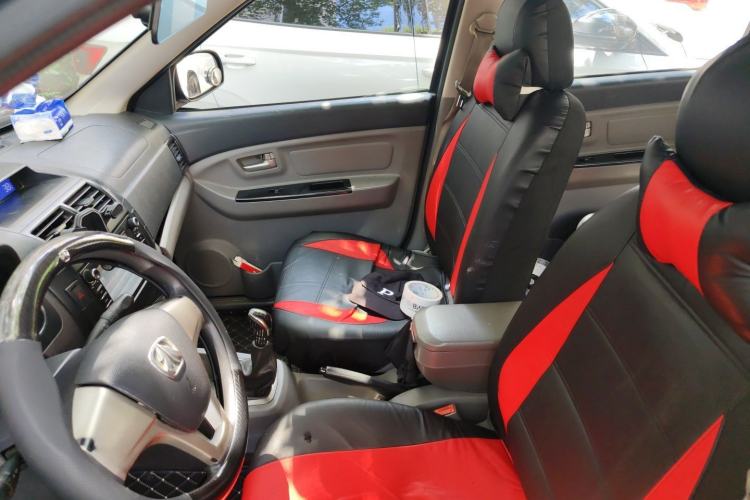 Used BAIC Weiwang M20 2014 1.5L practical type BJ415A Left Front Seat