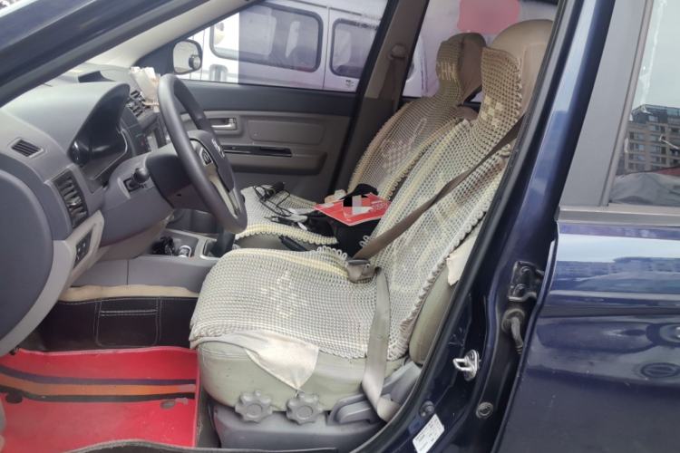 Used BAIC Weiwang M20 2014 1.5L Comfort Version BJ415B Left Front Seat