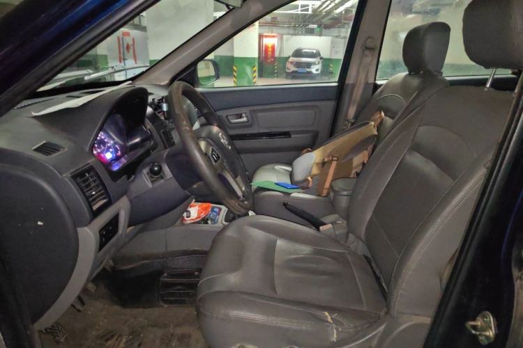 Used BAIC Weiwang M20 2014 1.5L Basic Version BJ415B Left Front Seat