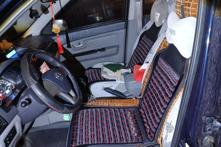 Used BAIC Weiwang M20 2014 1.5L Standard Version BJ415B Left Front Seat