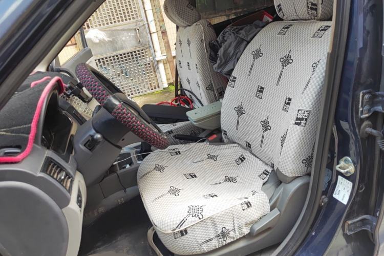 Used BAIC Weiwang M20 2014 1.5L practical type BJ415A Left Front Seat