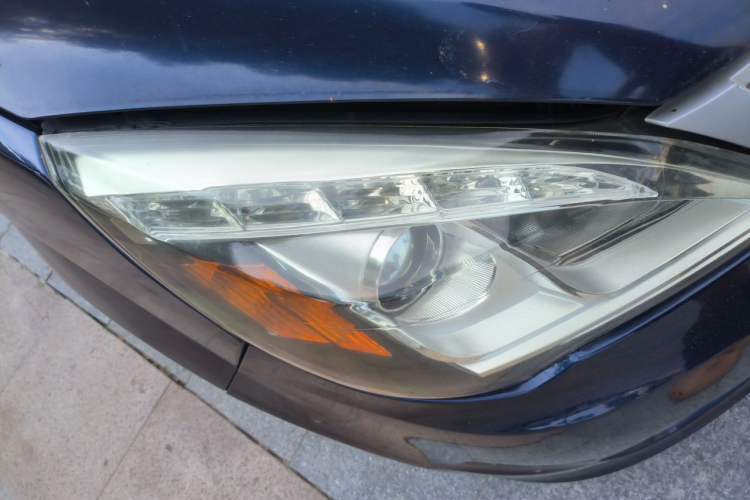 Used BAIC Weiwang M20 2014 1.5L practical type BJ415A Right Front Headlight