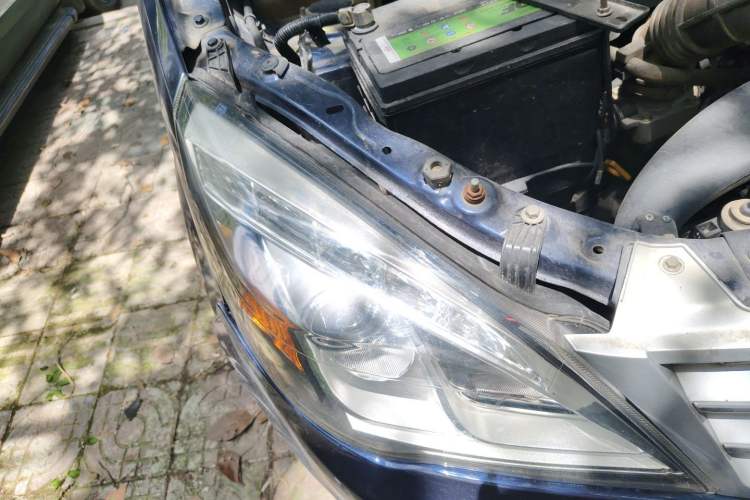 Used BAIC Weiwang M20 2014 1.5L practical type BJ415A Right Front Headlight