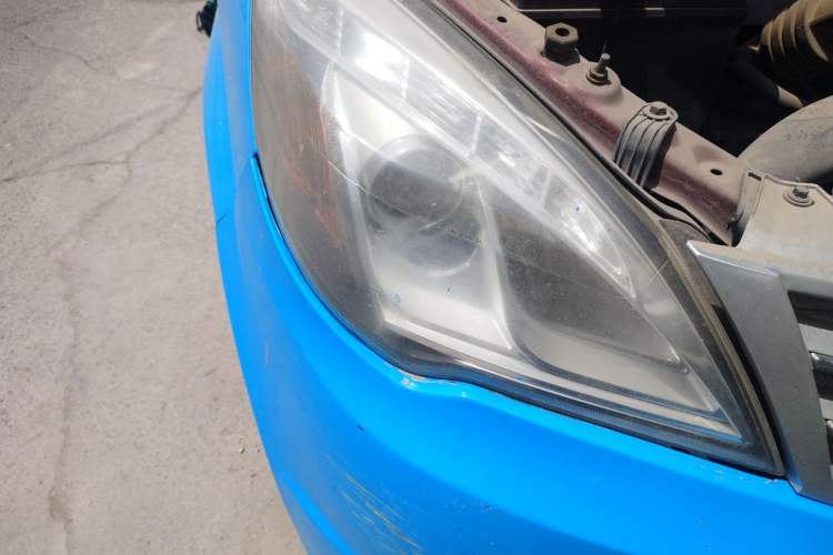 Used BAIC Weiwang M20 2014 1.5L practical type BJ415A Right Front Headlight