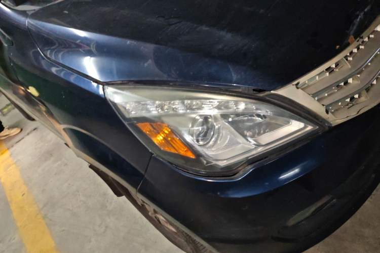 Used BAIC Weiwang M20 2014 1.5L Basic Version BJ415B Right Front Headlight